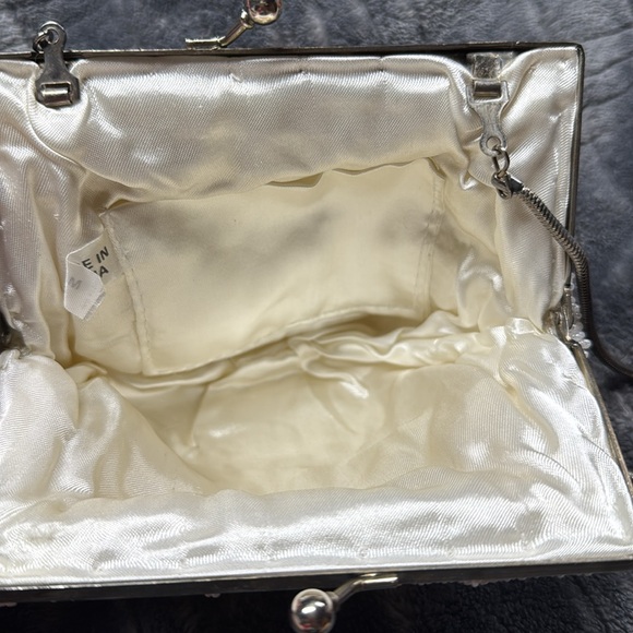 Vintage white beaded evening clutch/ bag /purse - Picture 4 of 15